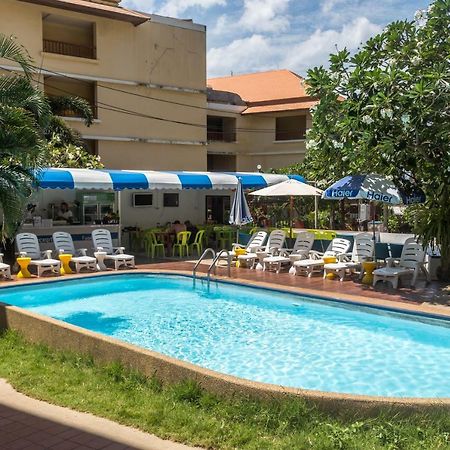 Porterhouse Beach Hotel Patong Eksteriør billede