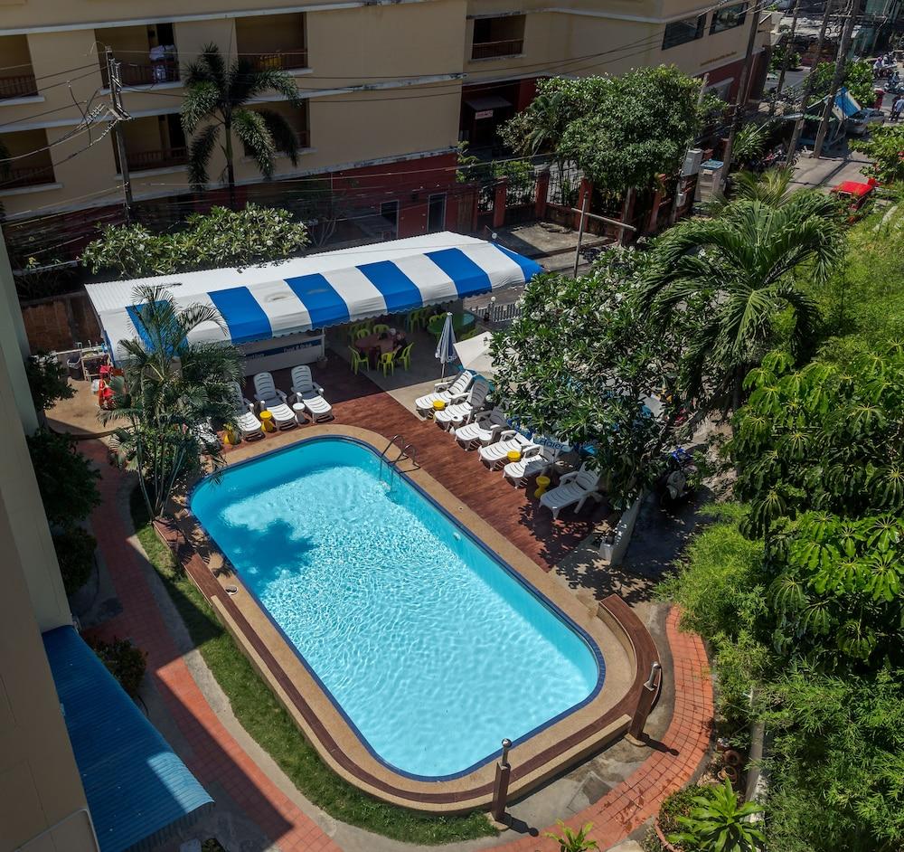 Porterhouse Beach Hotel Patong Eksteriør billede