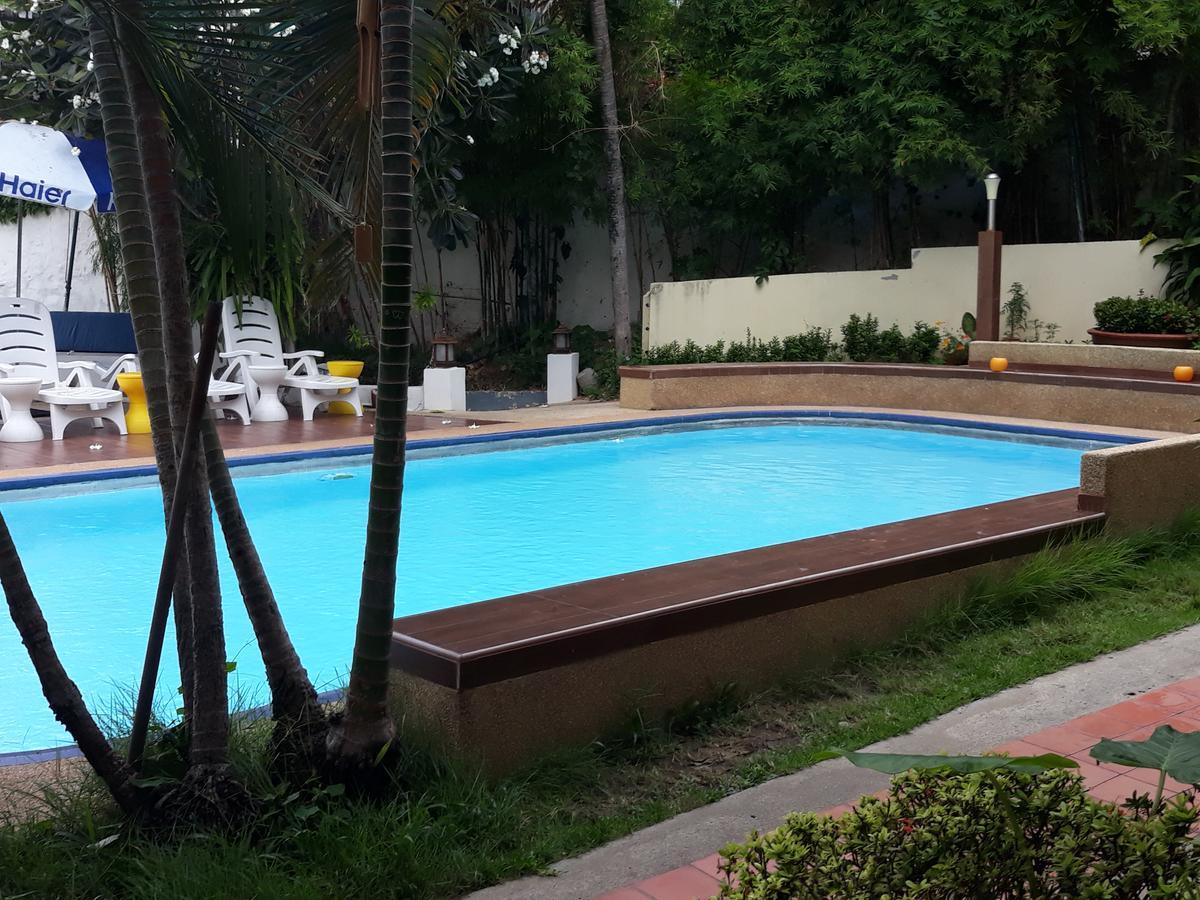 Porterhouse Beach Hotel Patong Eksteriør billede