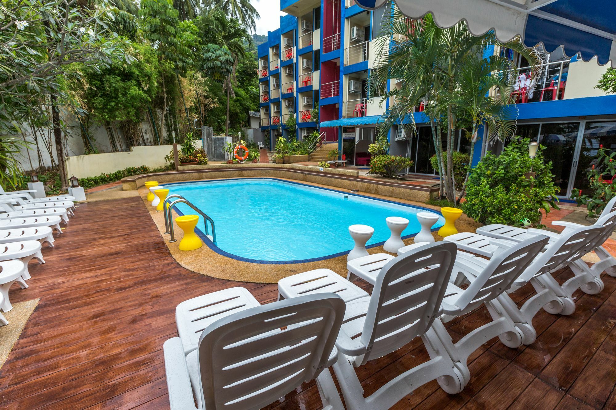 Porterhouse Beach Hotel Patong Eksteriør billede